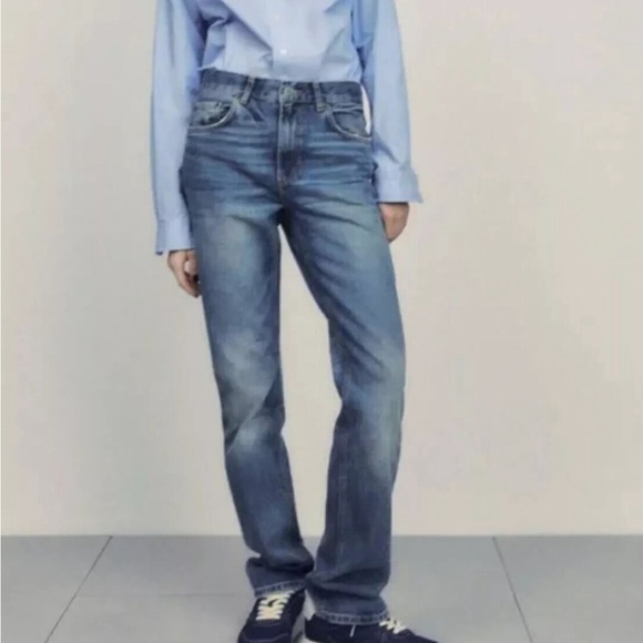 ZARA Dark Denim Sneakers Women Size
Euro 37 (6.5 US) - Picture 4 of 12